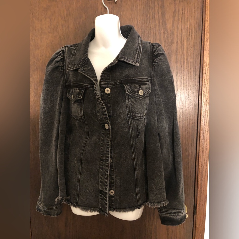 Torrid 5 5x Black Ruffle sleeve Jean Denim Jacket Plus NWT